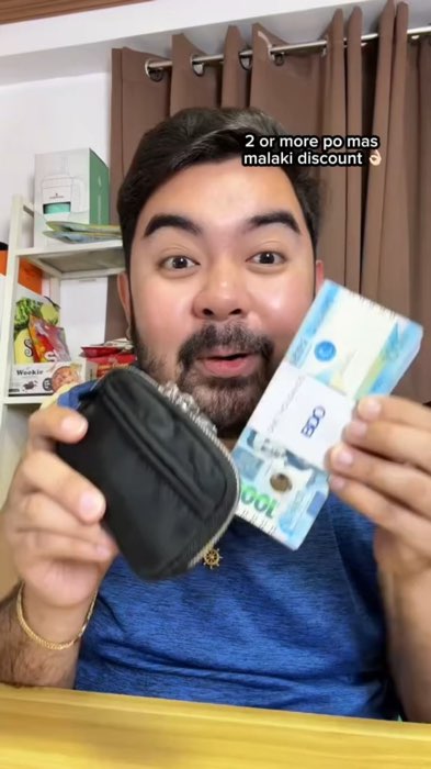 There's a 15-30% discount if you buy 2 or more! #menwallet #walletformen #miniwallet #nylonwallet #Japanesewallet #coinpurse #FreeCoinsInShopeeVideo
