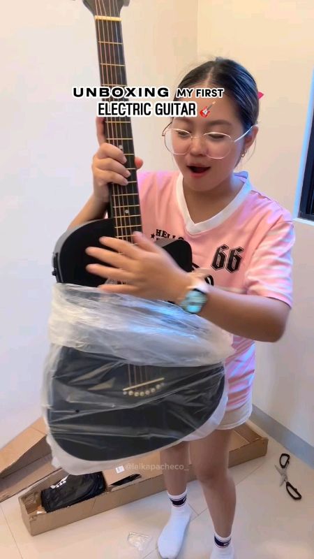 HEART STRING 38 Inches Guitar😍🫒🌿✨😱🍒💯🍀🥀🌷🪻☀️🪷🎀🌿#heartstringguitarforu ##FreeCoinsInShopeeVideo #MasMuraSaShopee