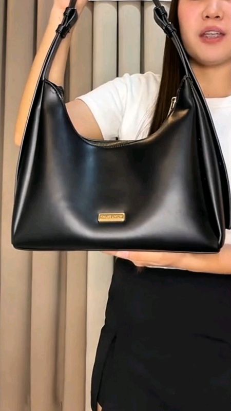 Mumu Leather 2way Bag #bag #mumu #mumubag #2waybag #womensbag #bagforwomen #Fashion #fashionablebag #affordablebag #trendybag #trendingbag #trending
