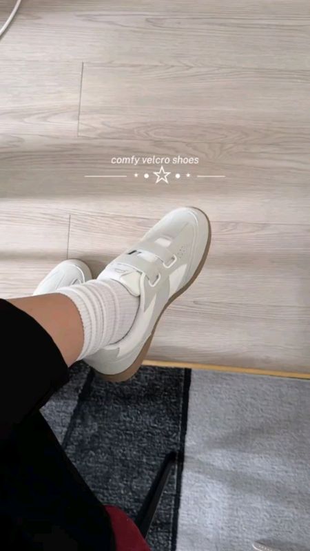 VELCRO FLAT SNEAKERS #corolla #mia #velcroshoes #comfortable #trending #fyp #murasashopee #sulitSaShopee