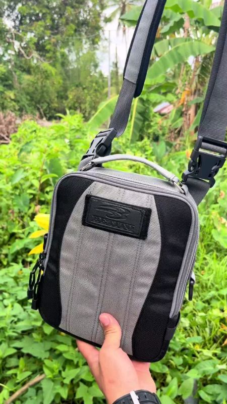 Check out (BRADJAMES)SLING BAG FOR MEN WITH QUICK RELEASED for ₱575 - ₱605. Get it on Shopee now#mura #
