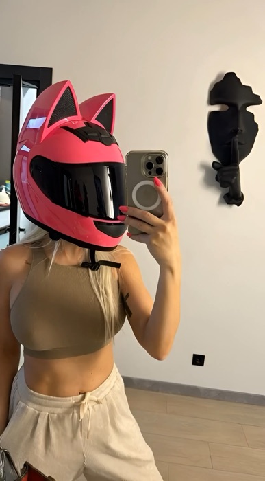 Motorcycle Helmet for Men and Women #motorcyclehelmet #helmet #fullfacehelmet #FreeCoinsInShopeeVideo #MasMuraSaShopee