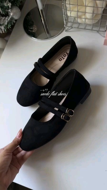 #yoto #dollshoes #suedeleather #leathersandals #sandals #doublestrap #sale #FreeCoinsInShopeeVideo #fyp #paydaysale #shopee #shopeefinds