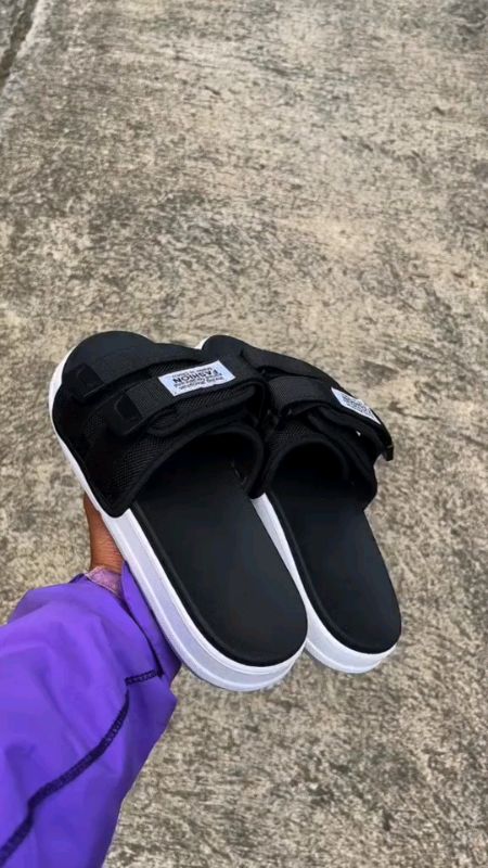 WS 2025 New Style Men Summer Fashion Outer Wear Korean Version Trendy Unique Couple Slippers Outdoor Beach Men#slippers#shopeeph#MasMuraSaShopee #fyp