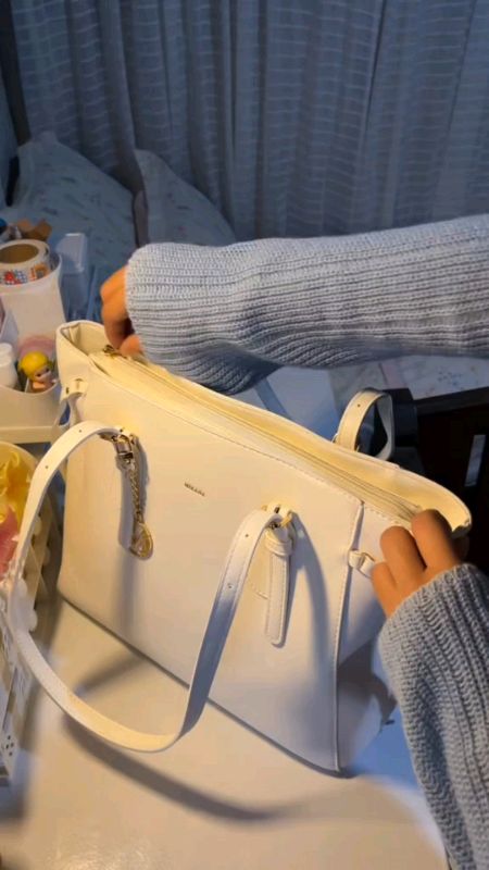 Large capacity Mikana Namiko plain leather shoulder bag for women😍🥰#Mikana #Totebag #Shoulderbag #Largecapacity #Leatherbag