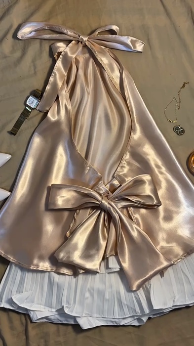 Satin halter top🥰🌸 #haltertop #satinhaltertop #top #trending #highlight #MasMuraSaShopee #shopeeph