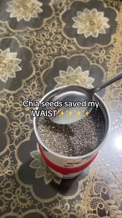 Chia seeds #chia #chiaseeds #GlowUp #bloated #guthealth