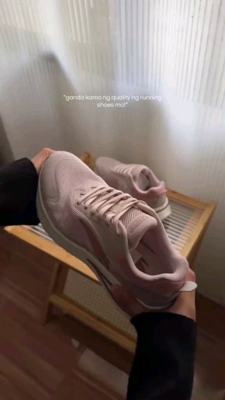 running shoes #shoes #MasMuraSaShopee #FreeCoinsInShopeeVideo #masmura #trending #buyna #sale