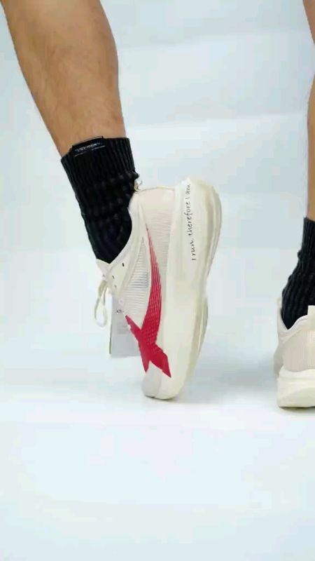 #XTEP 2000km 5.0 pro men #xtep💯✅ #fyp #freecoinsInshopeevideo #CUSHIONING #RUNNINGSHOES #quality💯✅ #reboundshock #promen #2000km5 #masmurasashopee