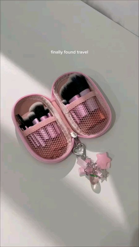mini makeup brushes!!!                                  #MasMuraSaShopee #trending