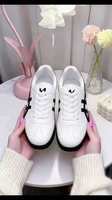 #rubbershoes #sneakers #casualshoes #miashoes #miasneakers #whiteshoes #fyp #unisexshoes #shoes