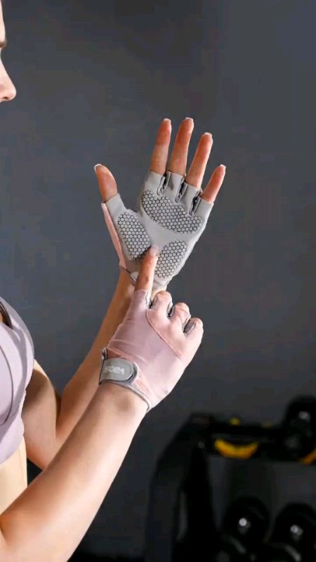 Vbosi 1 Pair Women Men Lightweight Half Finger Sports Gloves – Breathable Knitted Fabric, Anti-Slip Grip For Exercise, Outdoor, Driving & Equipment Pr