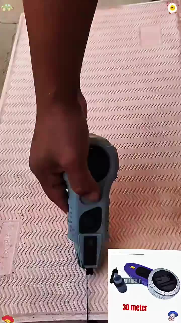 Carpenter chalk line reel construction marking