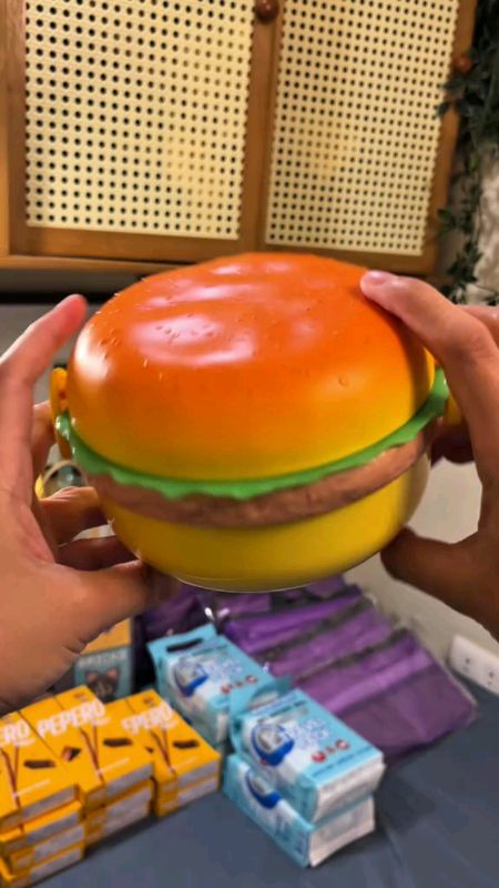 Burger Design Lunch Box#foryou #goodquality #MasMuraSaShopee #FreeCoinsShopeeVideo