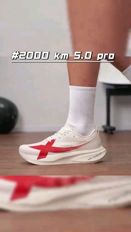 #xtep 2000km 5.0 pro men #fyp #freecoinsInshopeevideo #XTEP💯✅ #CUSHIONING #RUNNINGSHOES #quality💯✅ #reboundshock #2000km5 #promen #2000km5