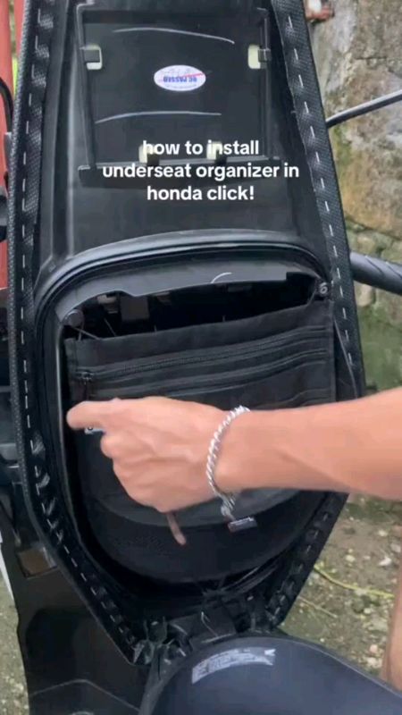#UnderSeatOrganizer
