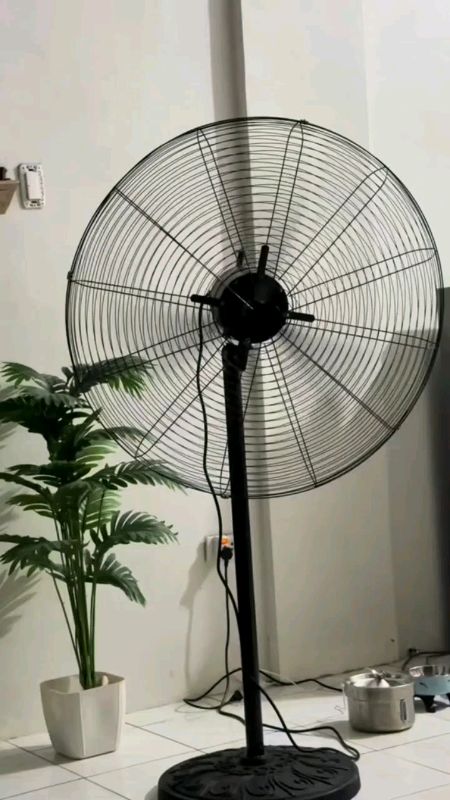 Industrial Fan 22inches heavy duty three speed blades stand fan,wall fan electric fan#MasMuraSaShopee #ShopeePHPaydaySale #FreeCoinsInShopeeVideo