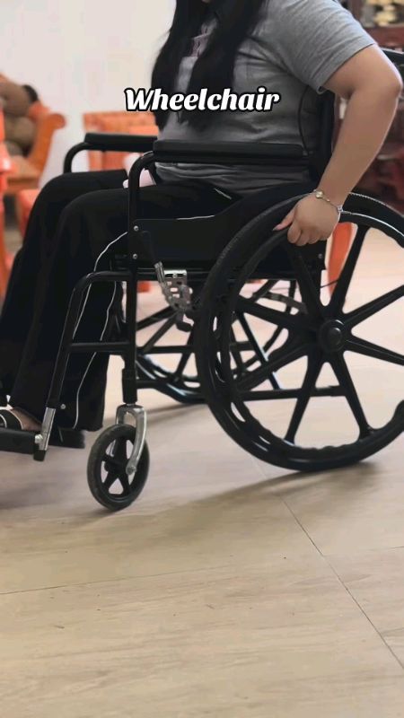 #MasMuraSaShopee #fyp #ShopeePHCommsXTRA #FreeCoinsInShopeeVideo #foryou #viral #trending #stitch #shopeefinds #folding #wheel #chair