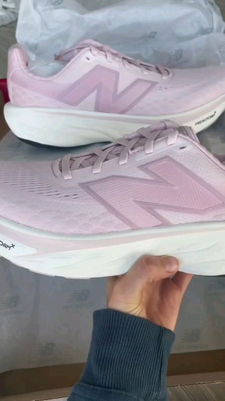 #NEWBALANCE 680 v9 Womens Running Shoes #680v9#women #runningshoes #SHOPEEPHPAYDAYSALE #MASMURASASHOPEE #freecoinsInshopeevideo #fyp #💯✅