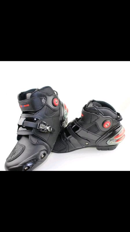 Riding Boots. breathable Leather. premium quality. perfect for daily or long rides. checkout now!