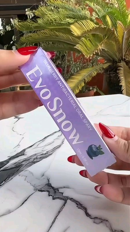 EvoSnow Blueberry Mouth Spray Bad Breath Treatment Freshener Mouthwash #mouthspray #evosnow #badbreath #toothpaste