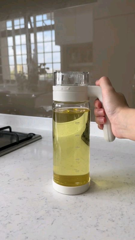 Oil Dispenser ✨ #oildispenser #kitchenware #oilbottle #dispenser #kitchenmusthave #FreeCoinsInShopeeVideo #shopeebudol #shopeefinds #budolfinds #budol