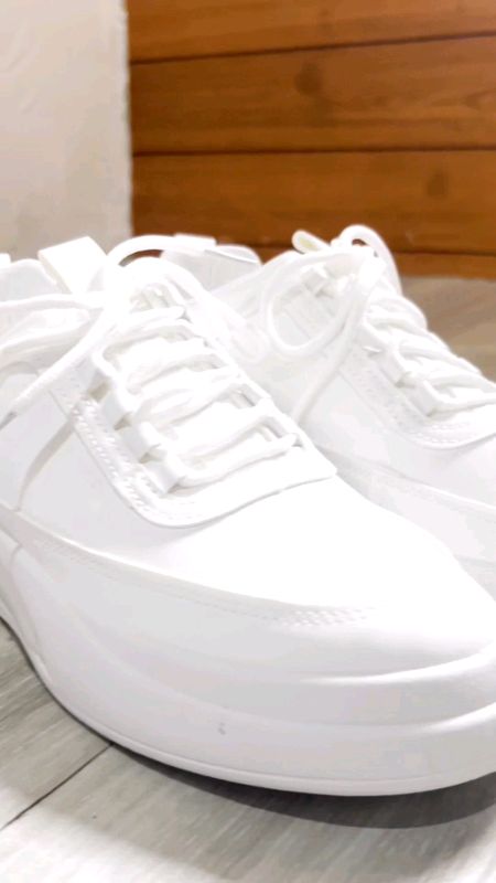 #koreanfashion #whiteshoes #men