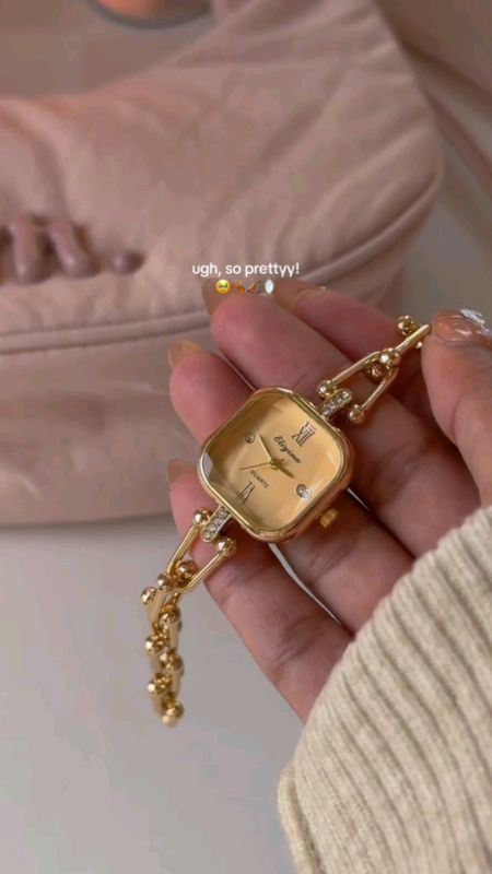 So so pretty! #wristwatch #watchforwomen #chainwatch #jewelrywatch #MasMuraSaShopee #berryfindsjanuary