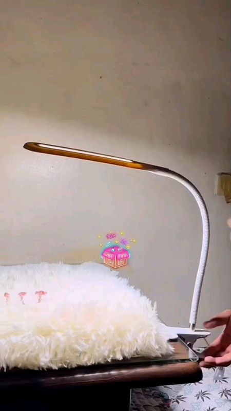 #stitch with trendtreasure21 #clip #desk #lamp #eyeprotection #MasMuraSaShopee #FreeCoinsInShopeeVideo #ShopeePHPaydaySale #fyp #trending#vira#light