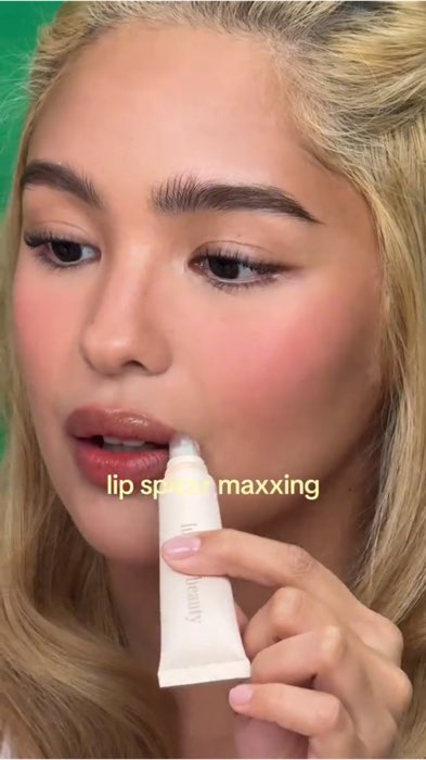 #luckybeauty #lipspicer #StraightforwardOnShopee #ShopeeAffiliates #fyp #MasMuraSaShopee #shopeeVideo #ShopeeQualiVid #trending CTTO.