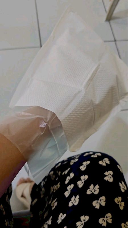 hindi na mahihiyang magdakot ng tubol nila kahit sa mall pa yan #petwastebag #petpoopbag
