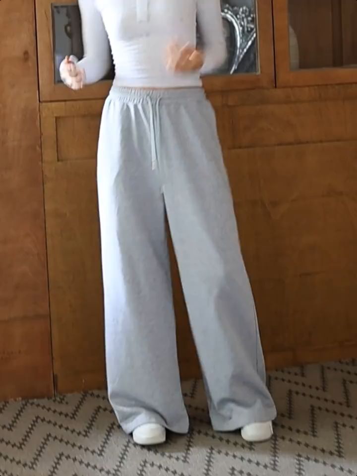 #koreanstyle  #womenfashion  #shopeeVideo  #trousers  #loosepants  #casualpants  #OOTD  #plainpants  #joggerpants  #buy1take1